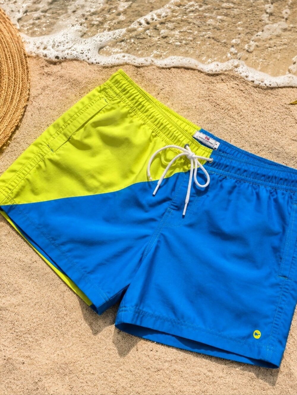 Women's Vineyard Vines Neon Yellow/blue  Swim Trunks Medium